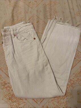Zara Women’s White Straight-Leg Jeans with Frayed Hem